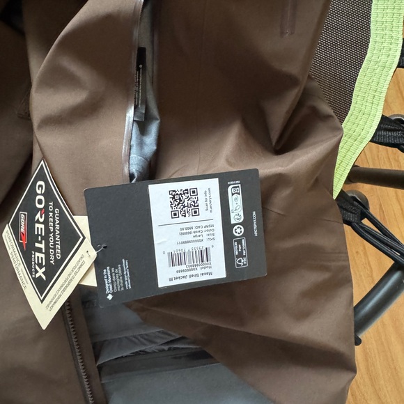 Arc'teryx Dark Brown GORE-TEX Raincoat - Picture 3 of 4